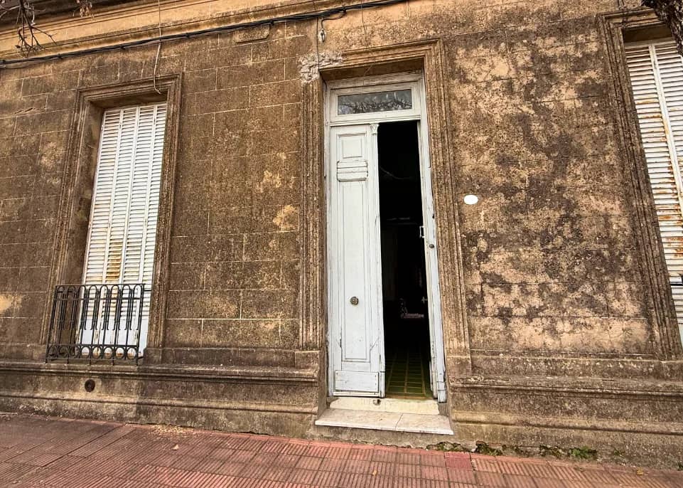 Casa para remodelar en terreno de 1.089 m², ideal para construir, Paysandú